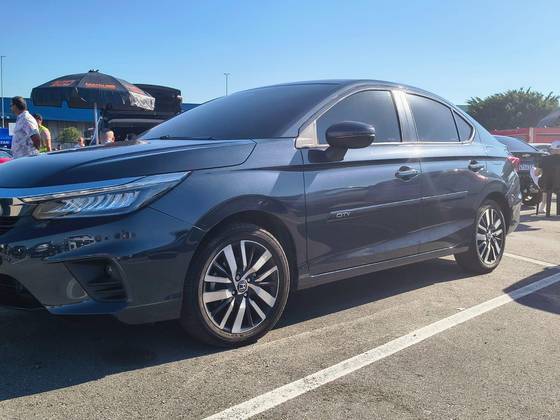 HONDA CITY 1.5 i-VTEC FLEX TOURING CVT HONDA CITY 1.5 i-VTEC FLEX TOURING CVT